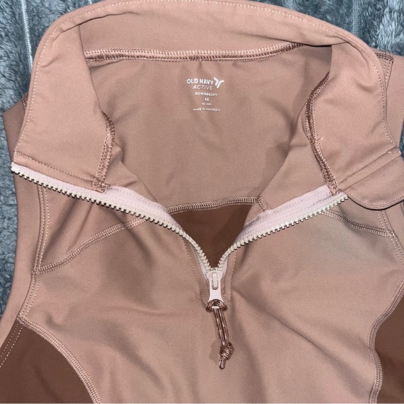 Athletic tank - Picture 2 of 6